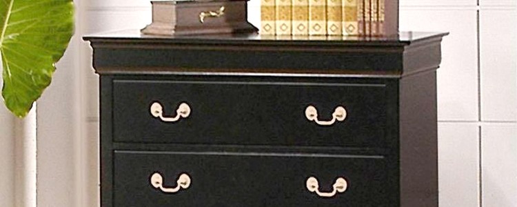 Black Chest of Drawers